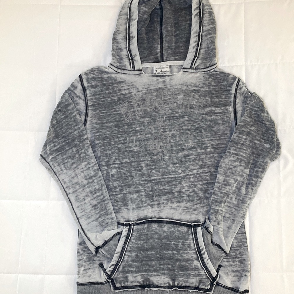 Hooters 🦉Sweatshirt Hooded & Distressed Sz L Unisex